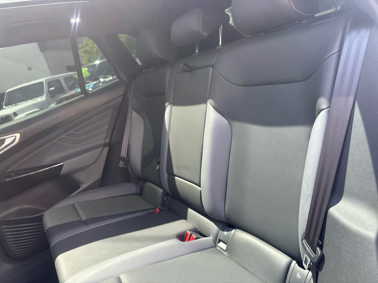 Thumbnail: 2023 Volkswagen ID.4 - 15