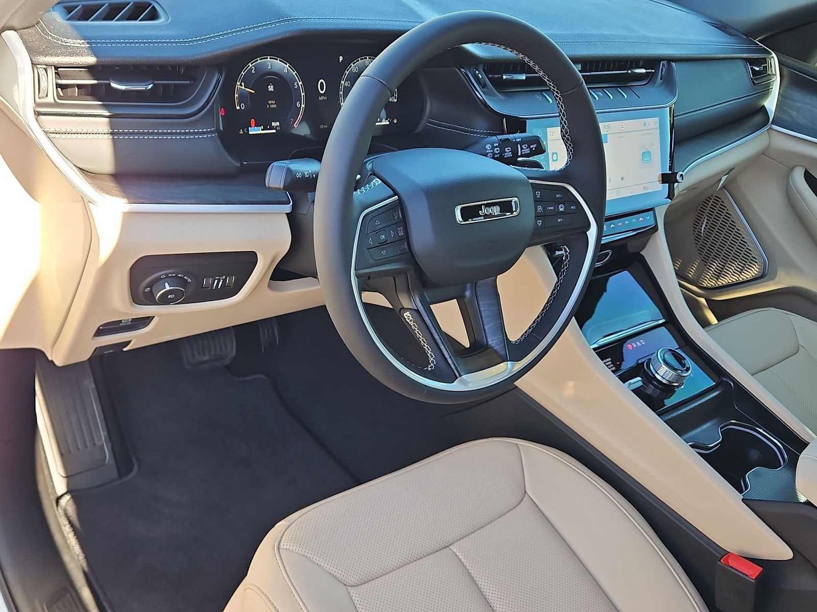 Thumbnail: 2026 Jeep Grand Cherokee L - 10