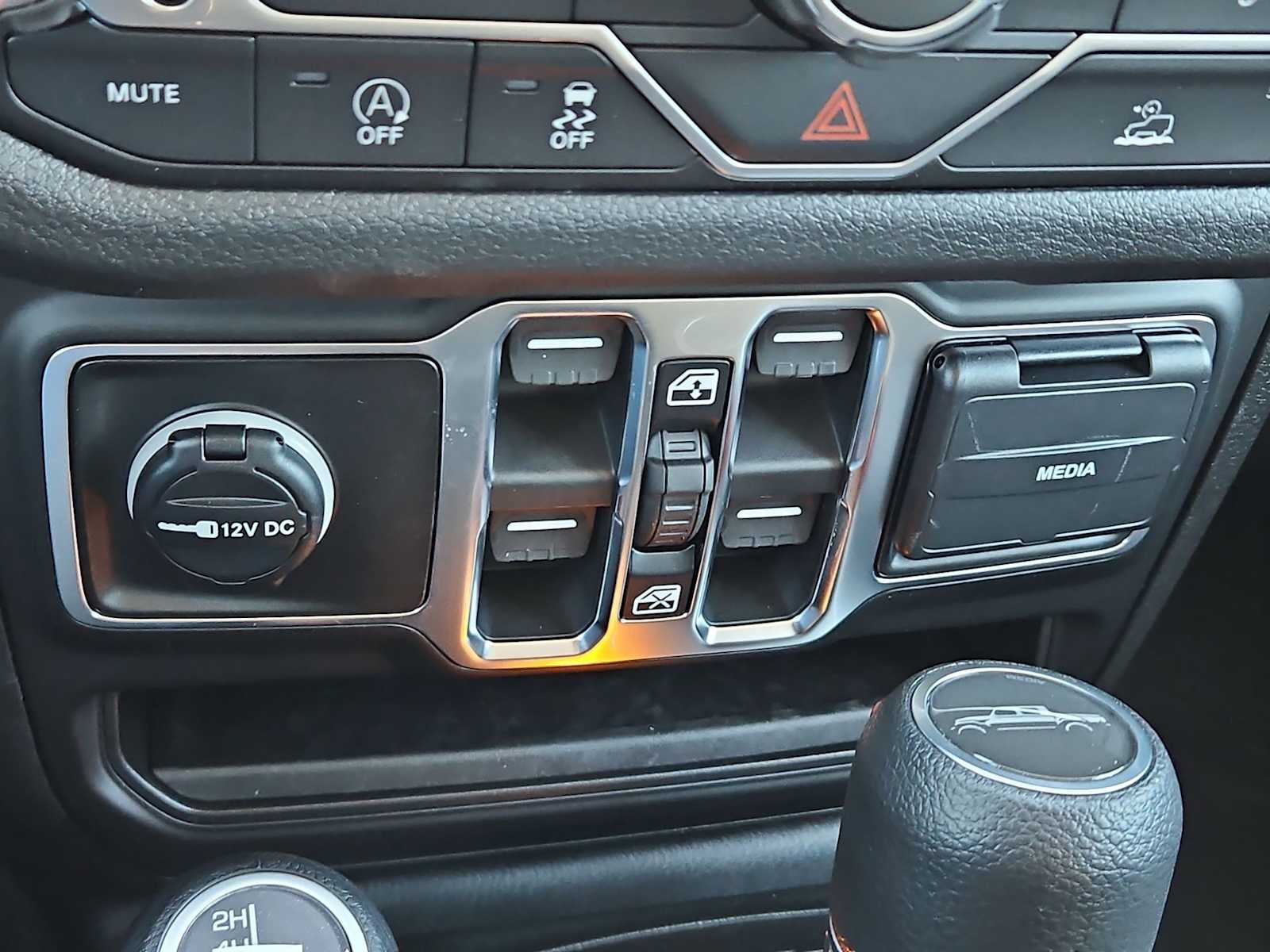 Thumbnail: 2026 Jeep Gladiator - 28