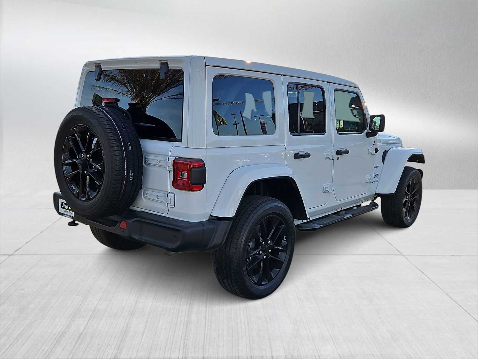 Thumbnail: 2021 Jeep Wrangler - 8