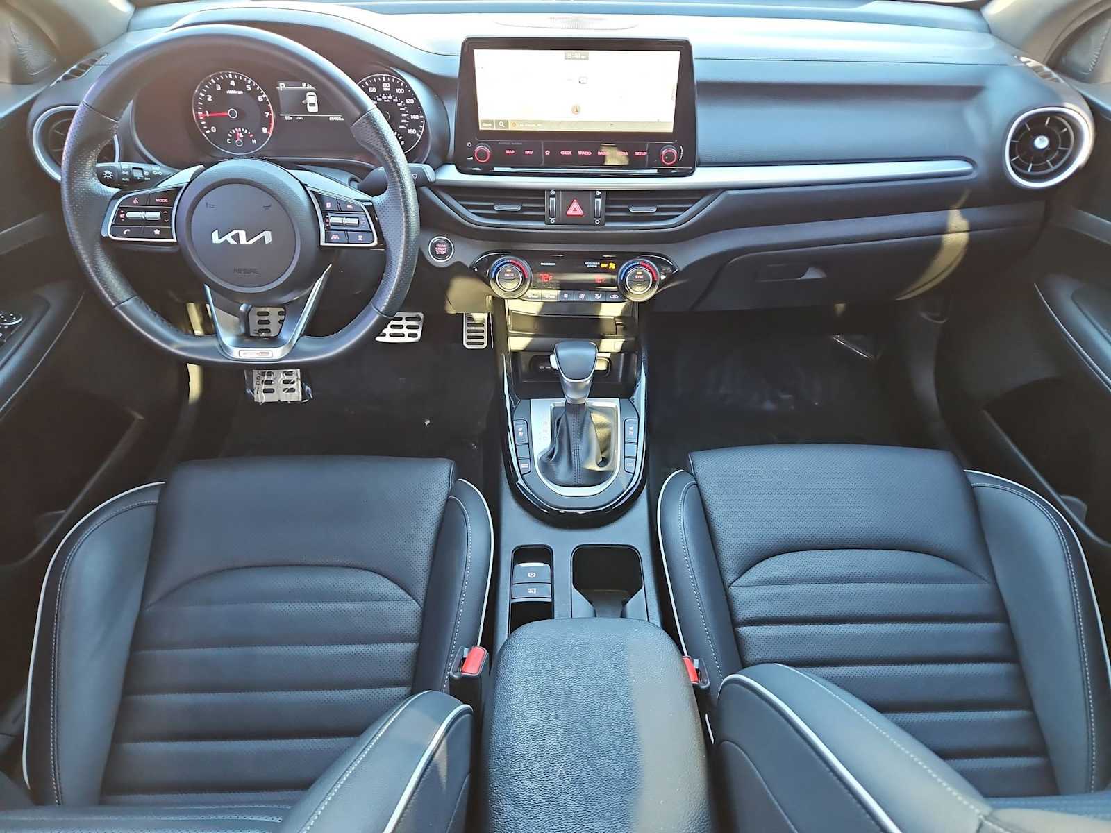 Thumbnail: 2023 Kia Forte - 16