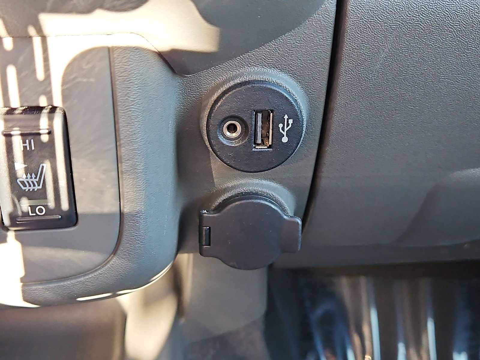 Thumbnail: 2019 Nissan Frontier - 32