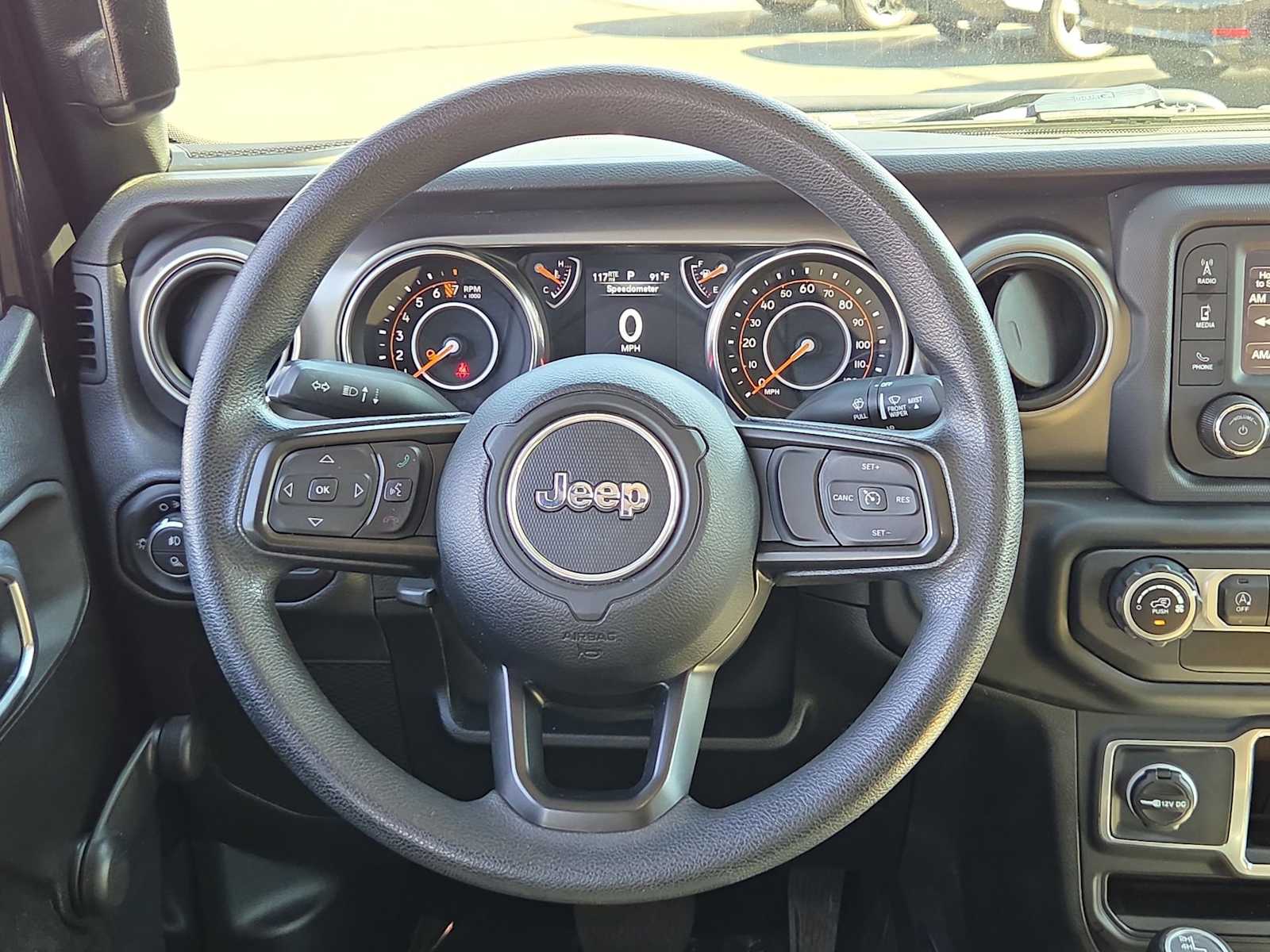 Thumbnail: 2021 Jeep Gladiator - 24