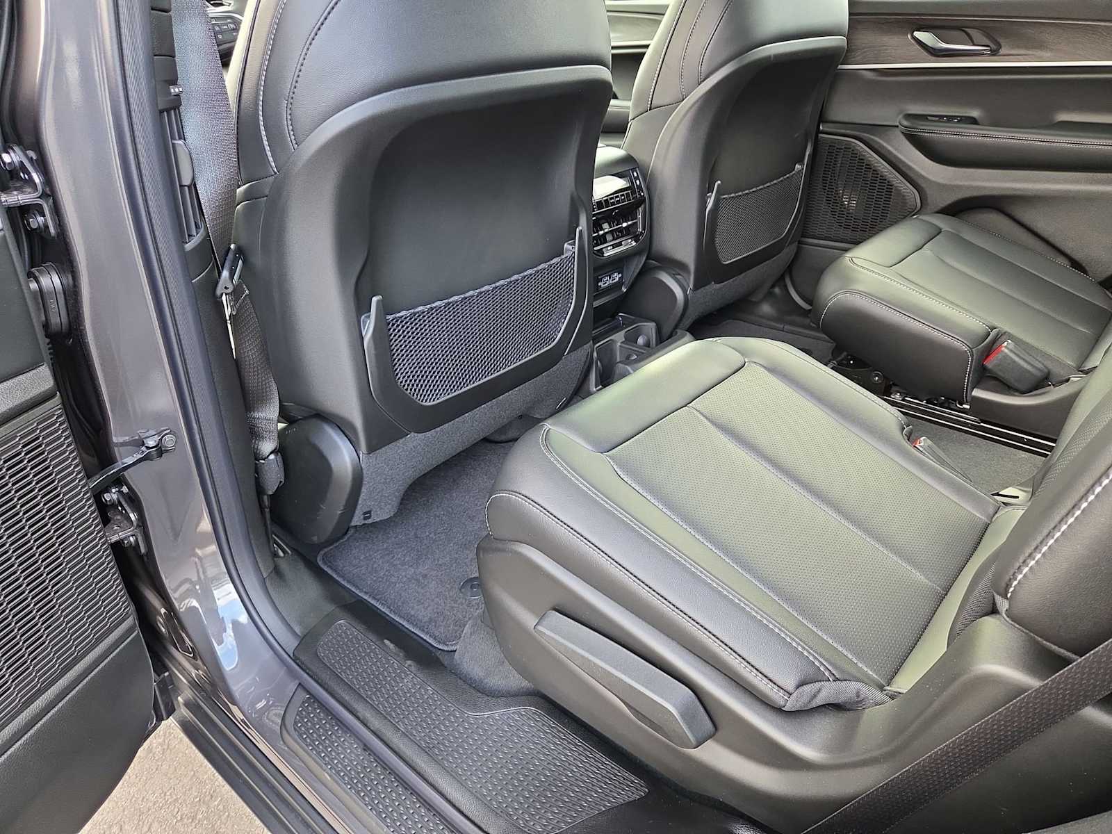 Thumbnail: 2025 Jeep Grand Cherokee L - 19