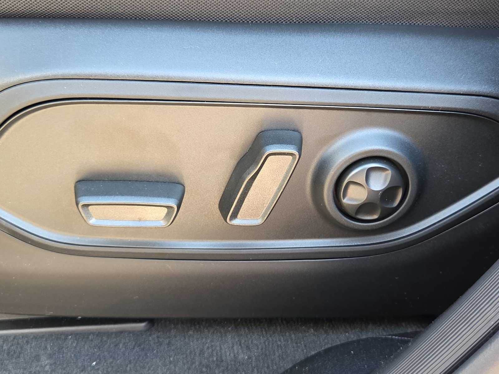 Thumbnail: 2025 Jeep Grand Cherokee - 17