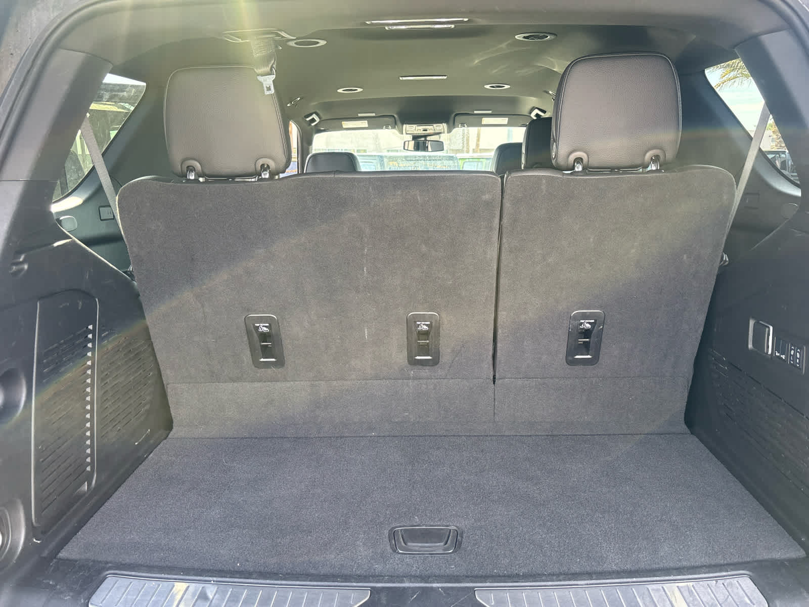 Thumbnail: 2025 GMC Yukon - 16