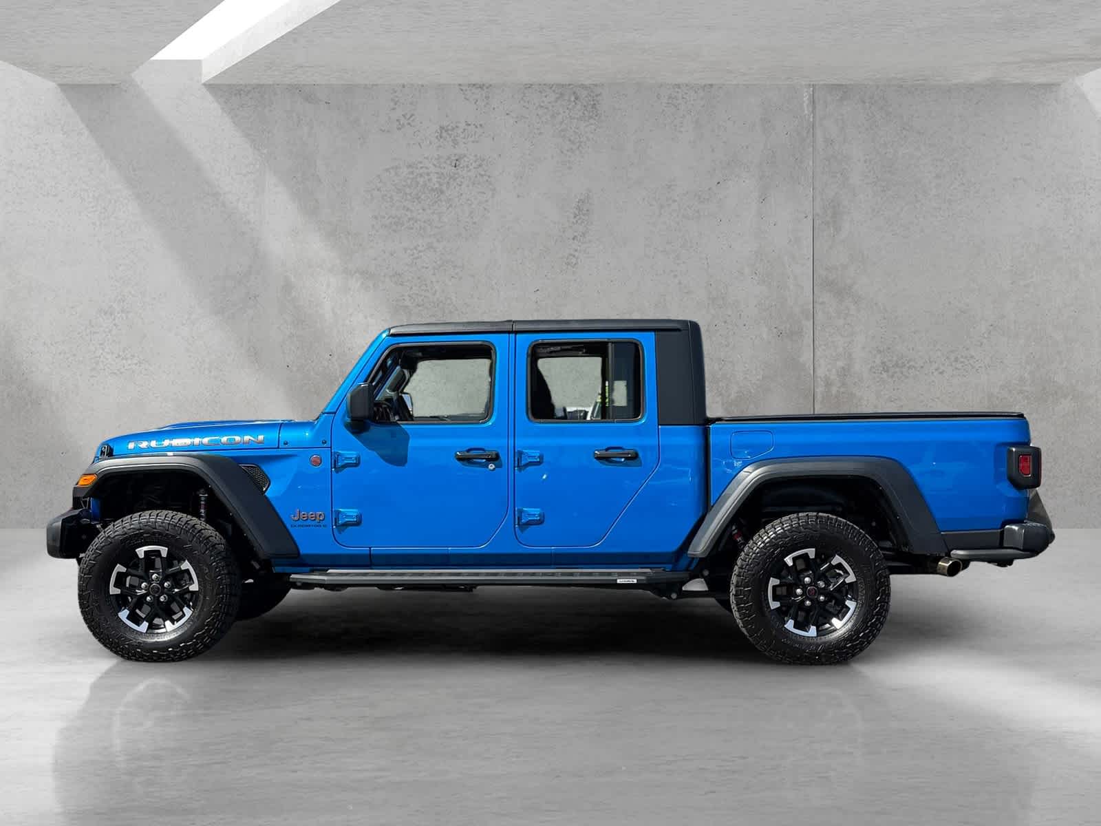 Thumbnail: 2023 Jeep Gladiator - 2