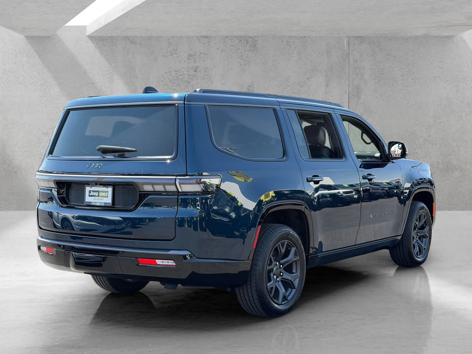 Thumbnail: 2026 Jeep Grand Wagoneer - 5