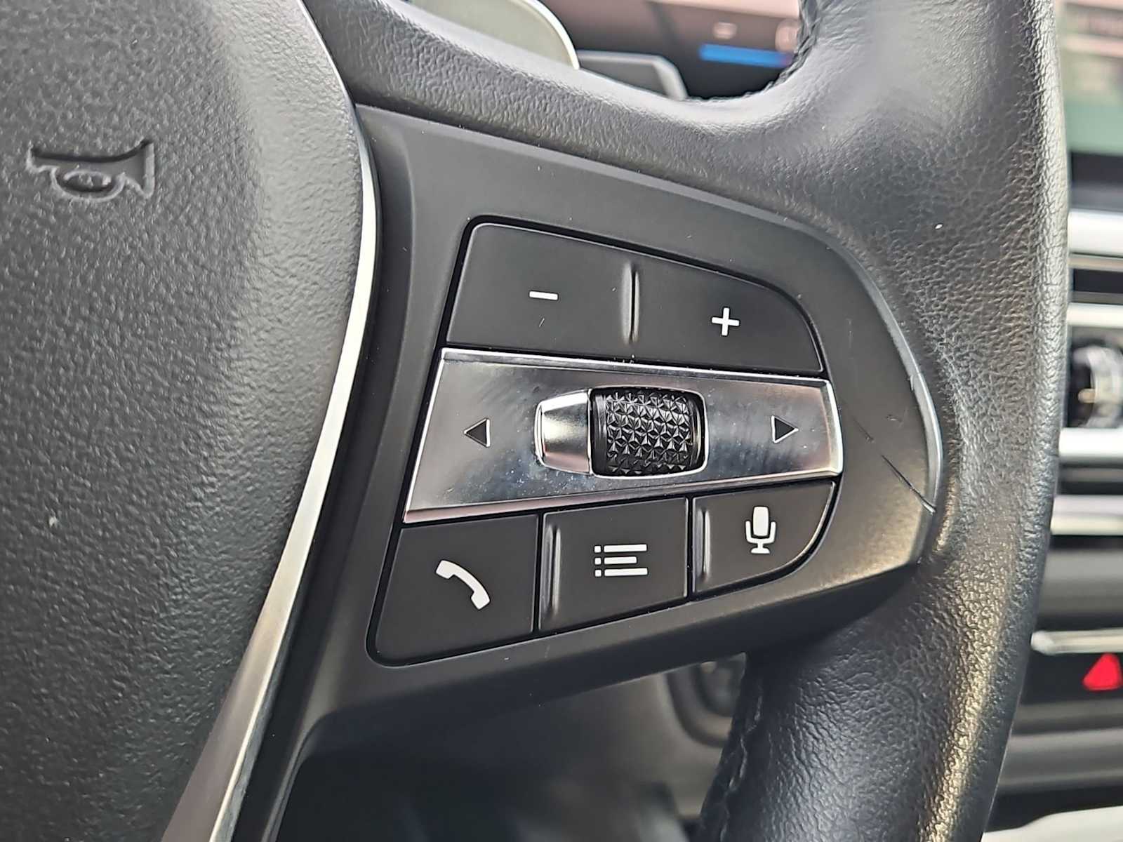 Thumbnail: 2023 BMW 3 Series - 25