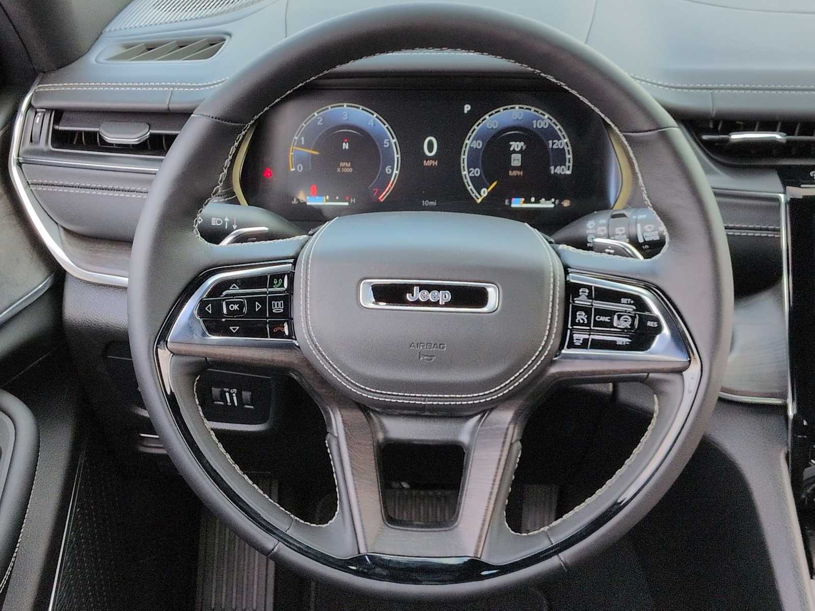 Thumbnail: 2025 Jeep Grand Cherokee - 25