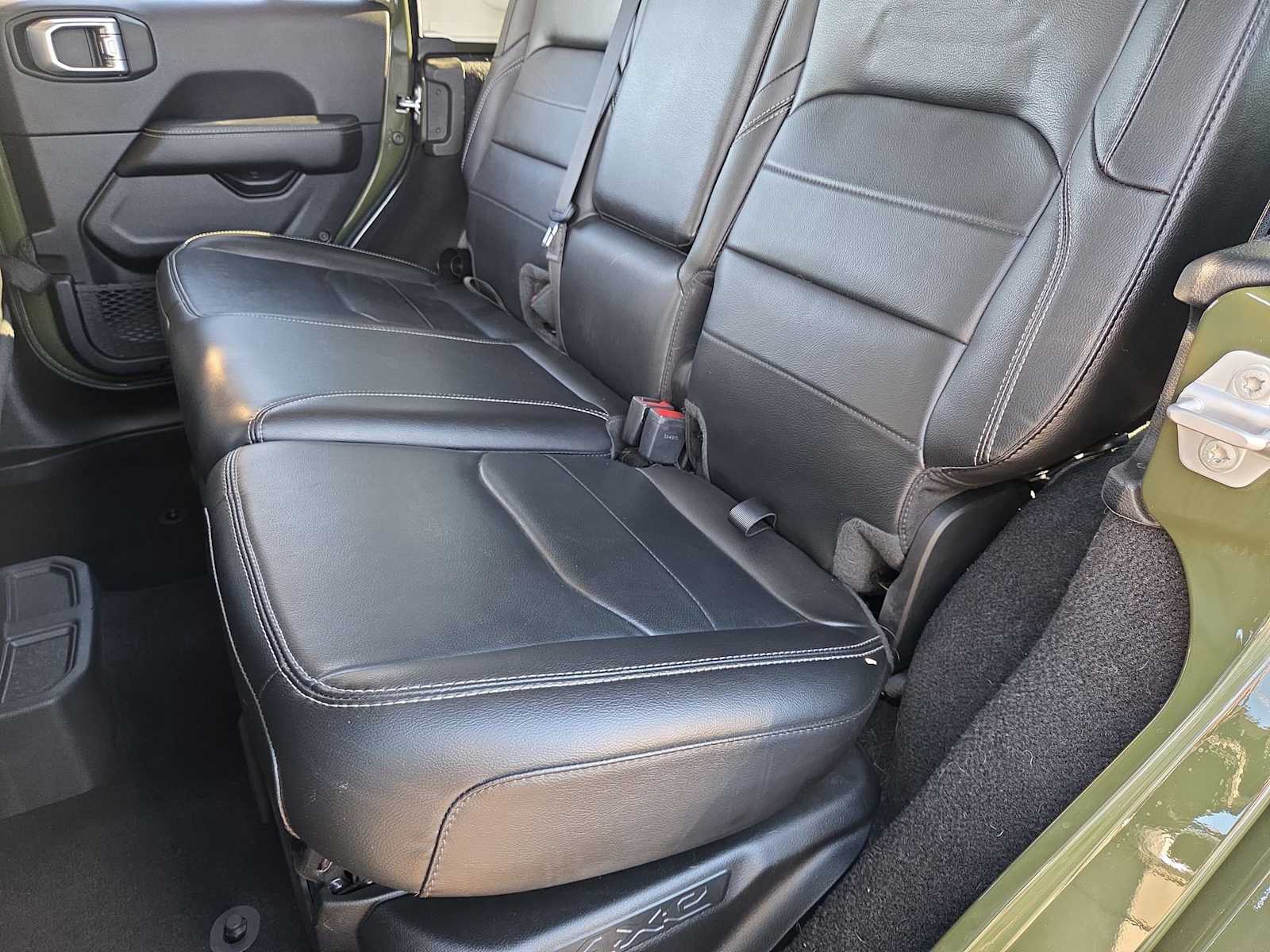 Thumbnail: 2021 Jeep Wrangler - 21