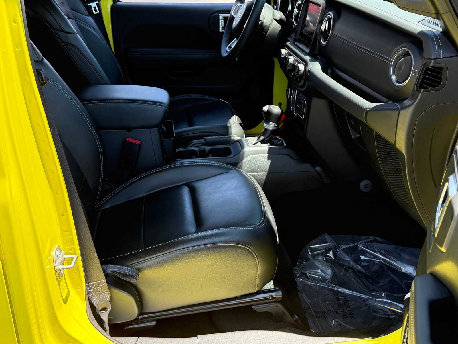 Thumbnail: 2023 Jeep Wrangler - 25