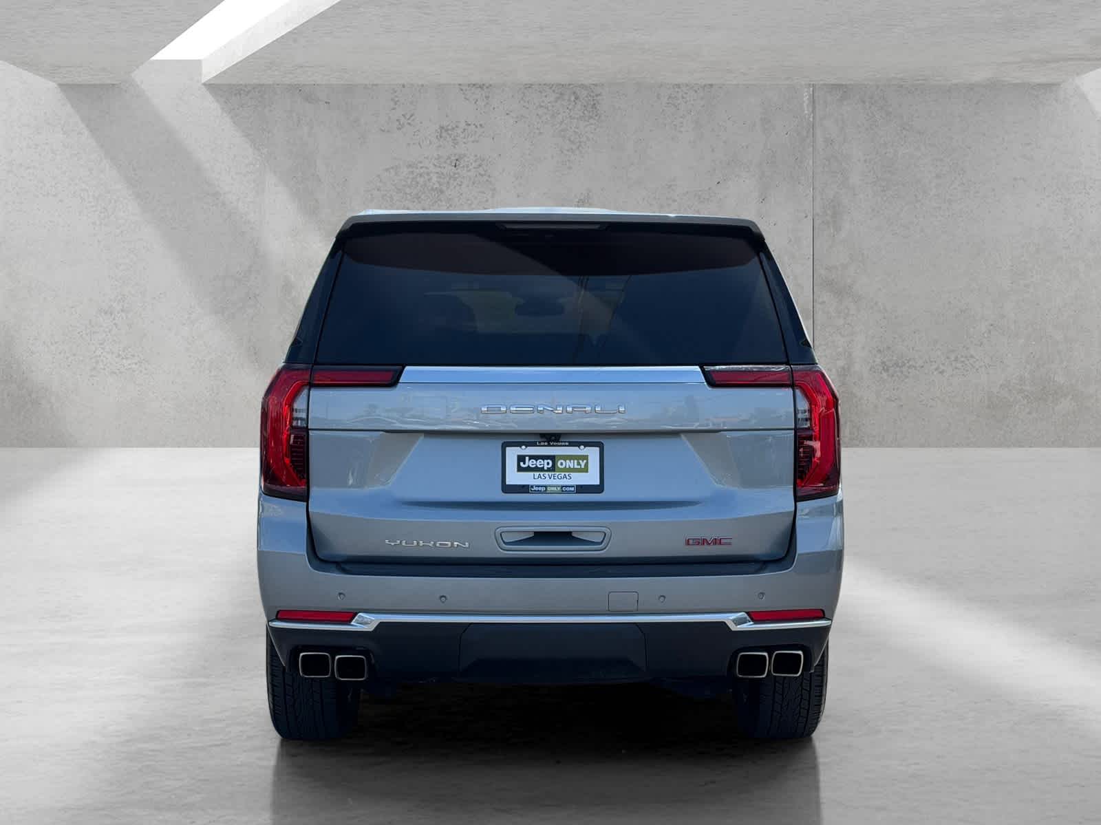 Thumbnail: 2025 GMC Yukon XL - 4