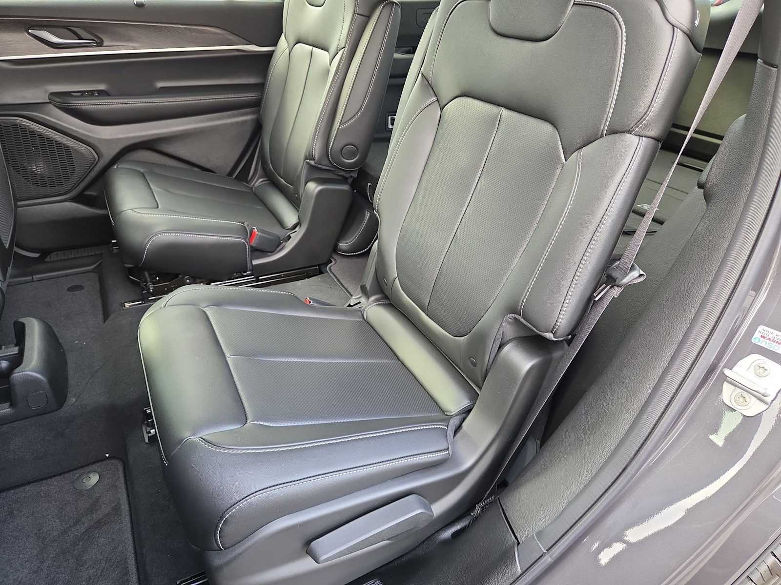 Thumbnail: 2025 Jeep Grand Cherokee L - 21