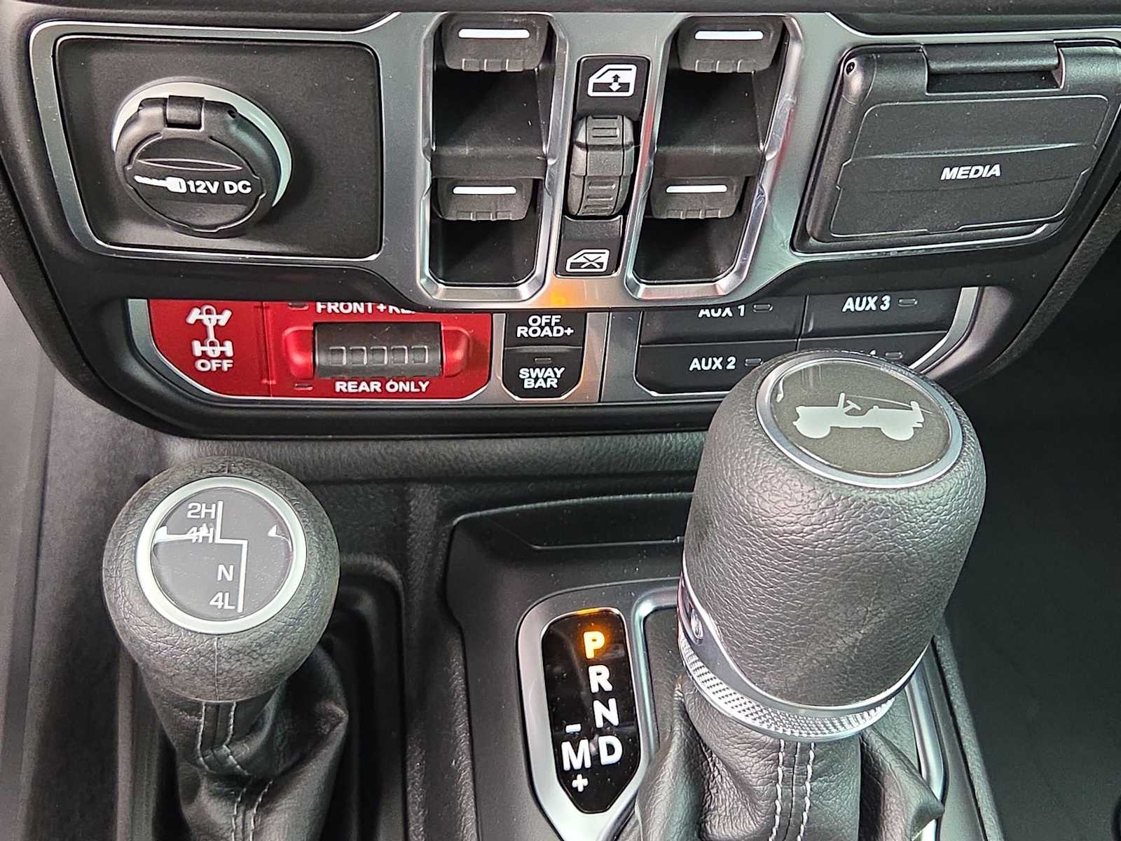 Thumbnail: 2025 Jeep Wrangler - 32