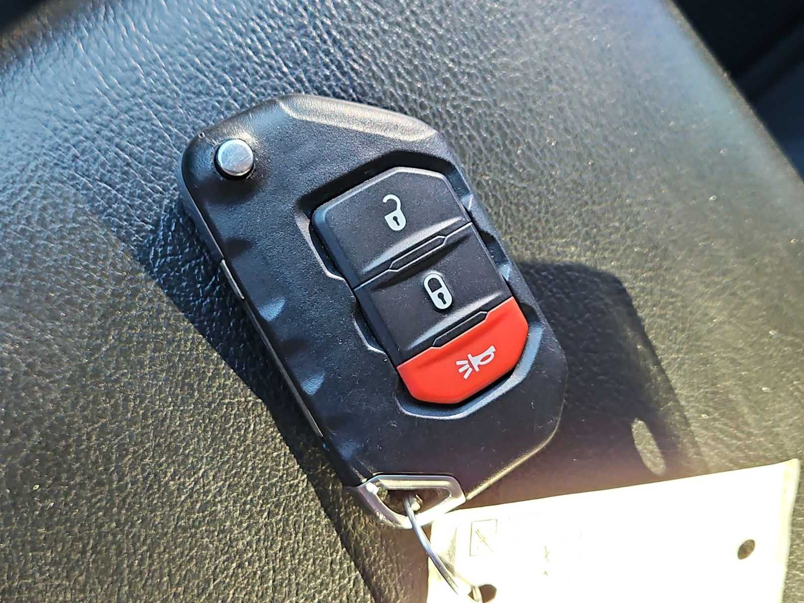 Thumbnail: 2022 Jeep Wrangler - 31