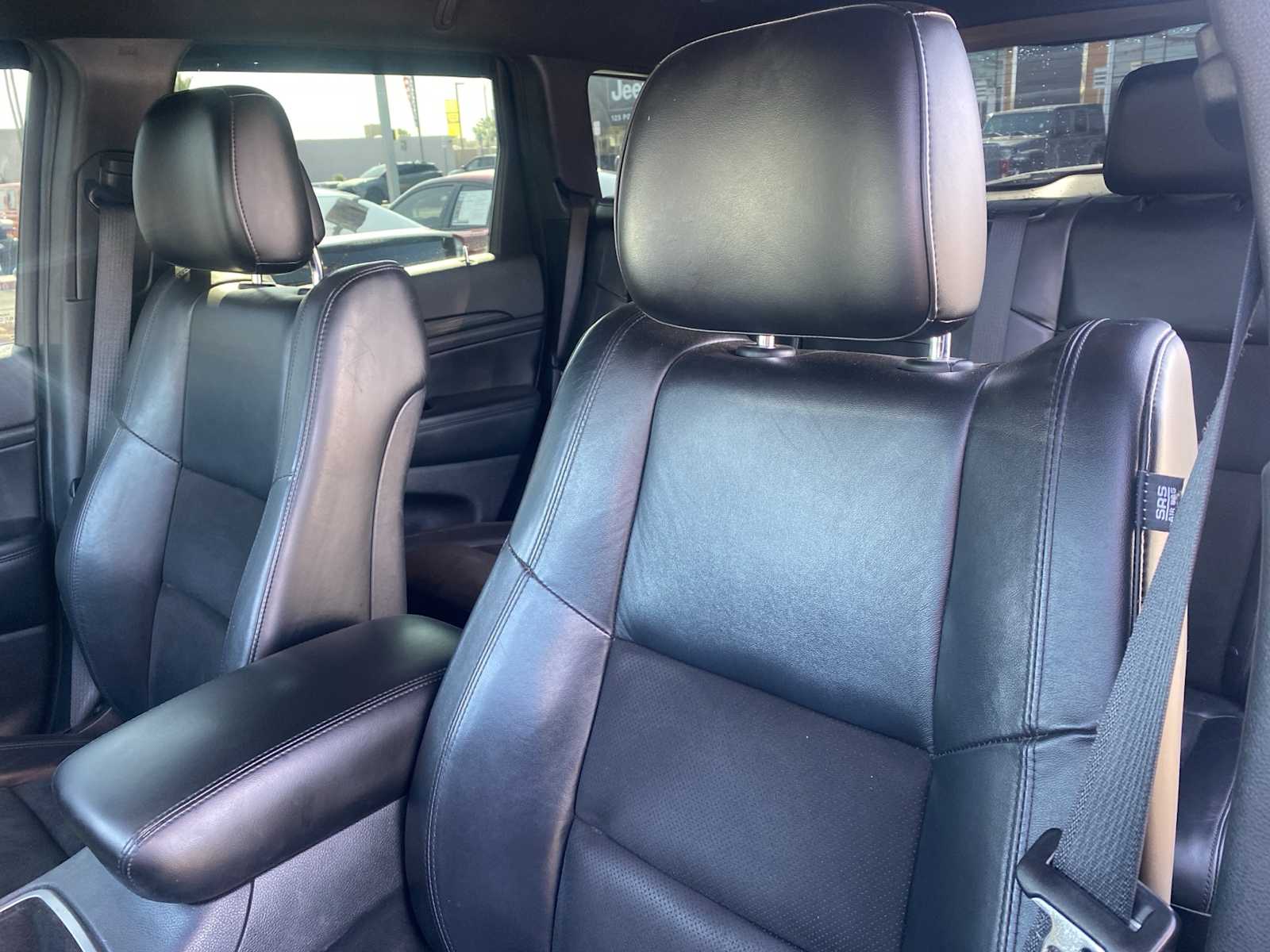 Thumbnail: 2020 Jeep Grand Cherokee - 15