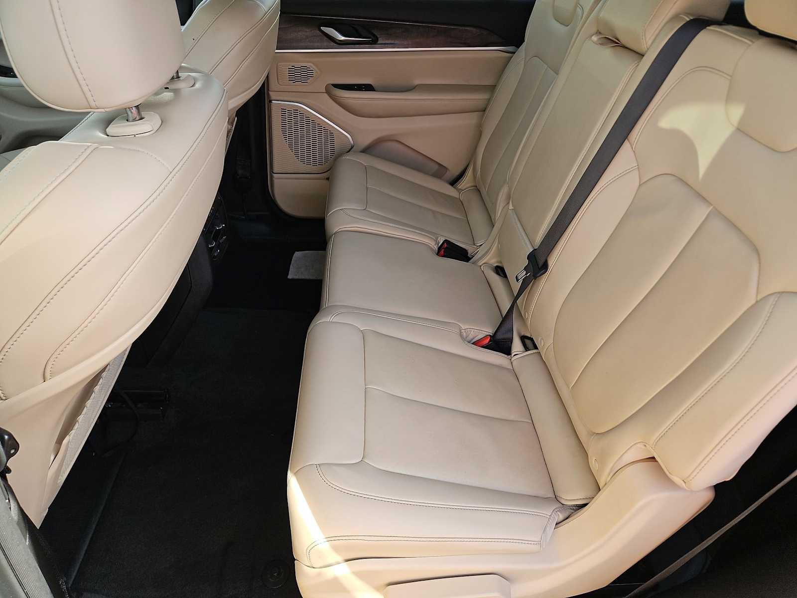 Thumbnail: 2021 Jeep Grand Cherokee L - 20