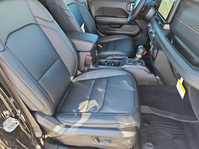 Thumbnail: 2026 Jeep Gladiator - 21