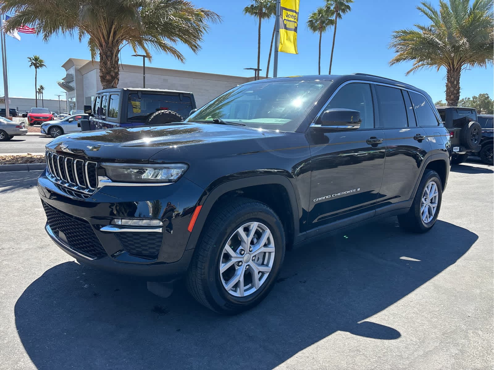 2022 Jeep Grand Cherokee's photo