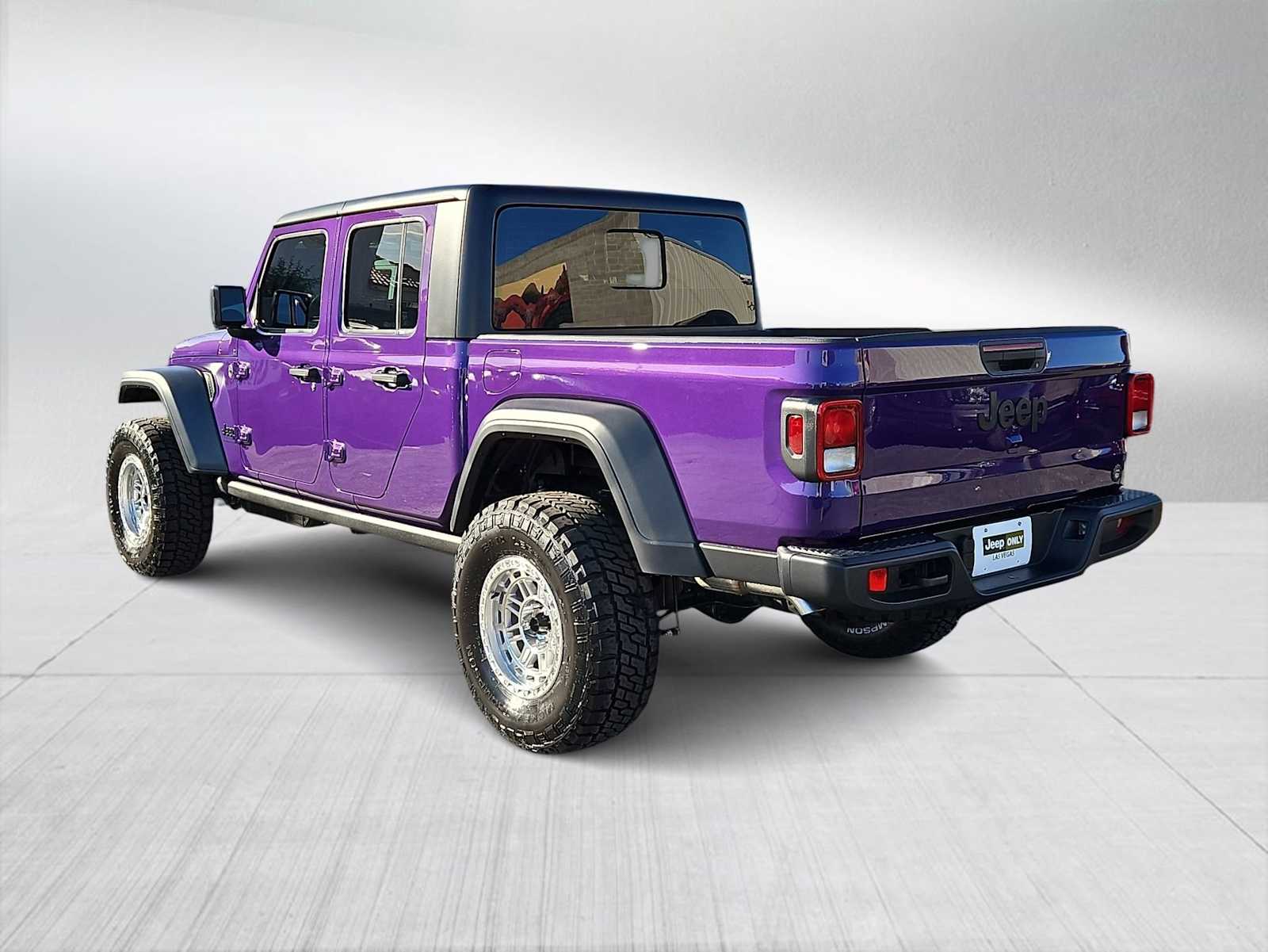 Thumbnail: 2026 Jeep Gladiator - 6