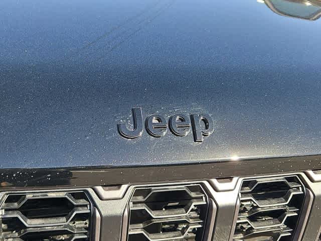 Thumbnail: 2026 Jeep Grand Cherokee - 11