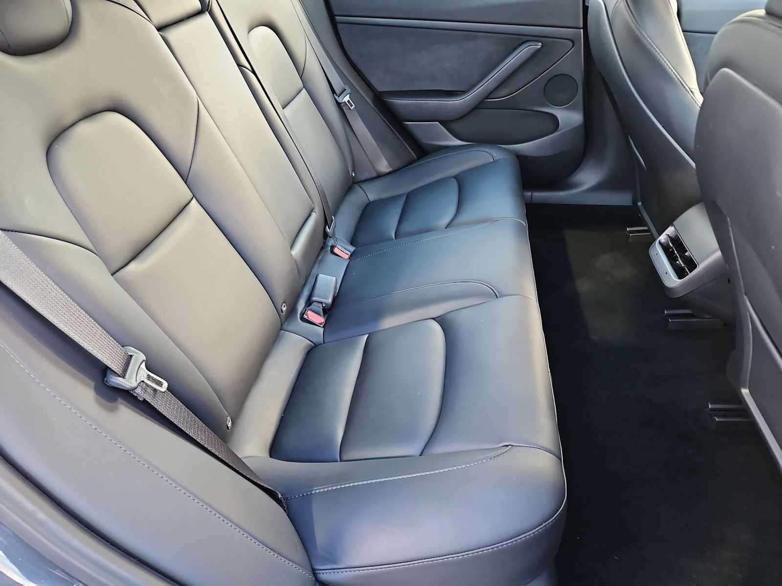 Thumbnail: 2023 Tesla Model 3 - 21