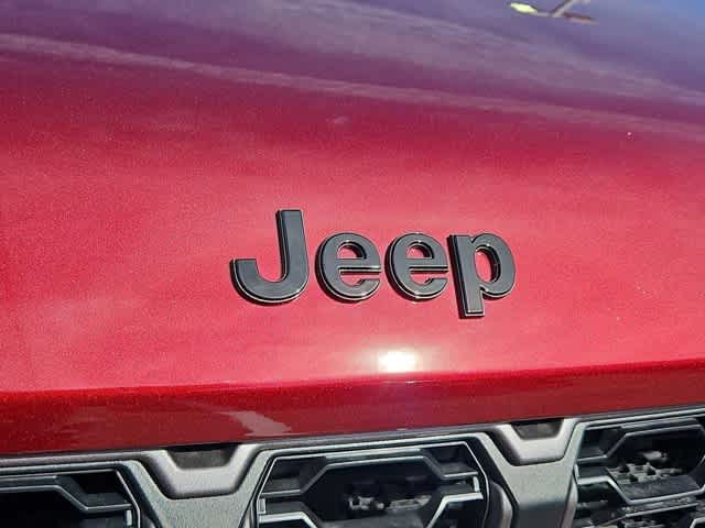 Thumbnail: 2026 Jeep Grand Cherokee - 11