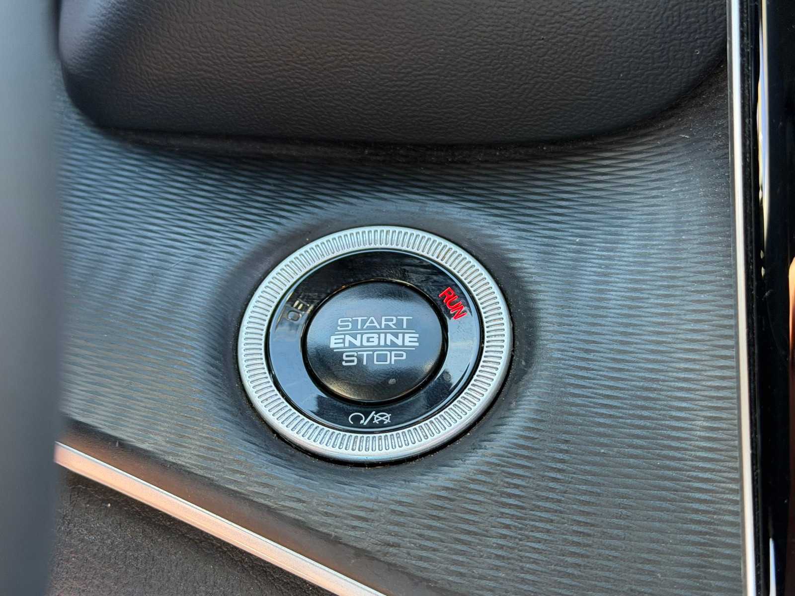 Thumbnail: 2024 Jeep Grand Cherokee - 17