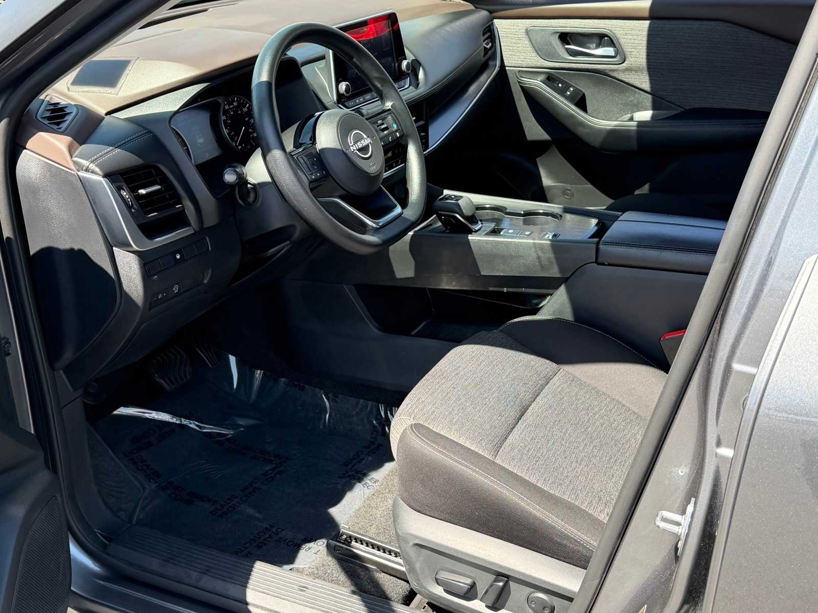 Thumbnail: 2023 Nissan Rogue - 22