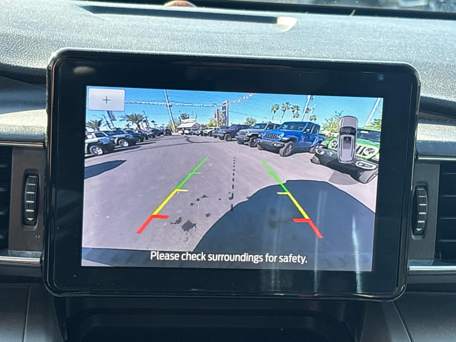 Thumbnail: 2021 Ford Explorer - 24