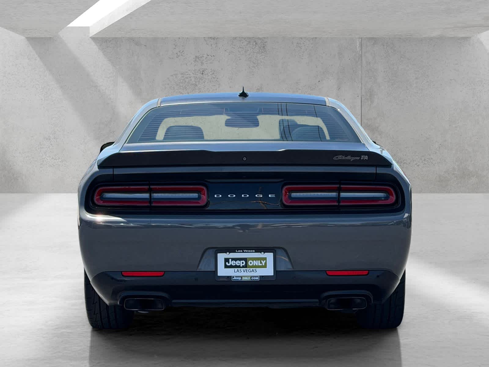 Thumbnail: 2018 Dodge Challenger - 4