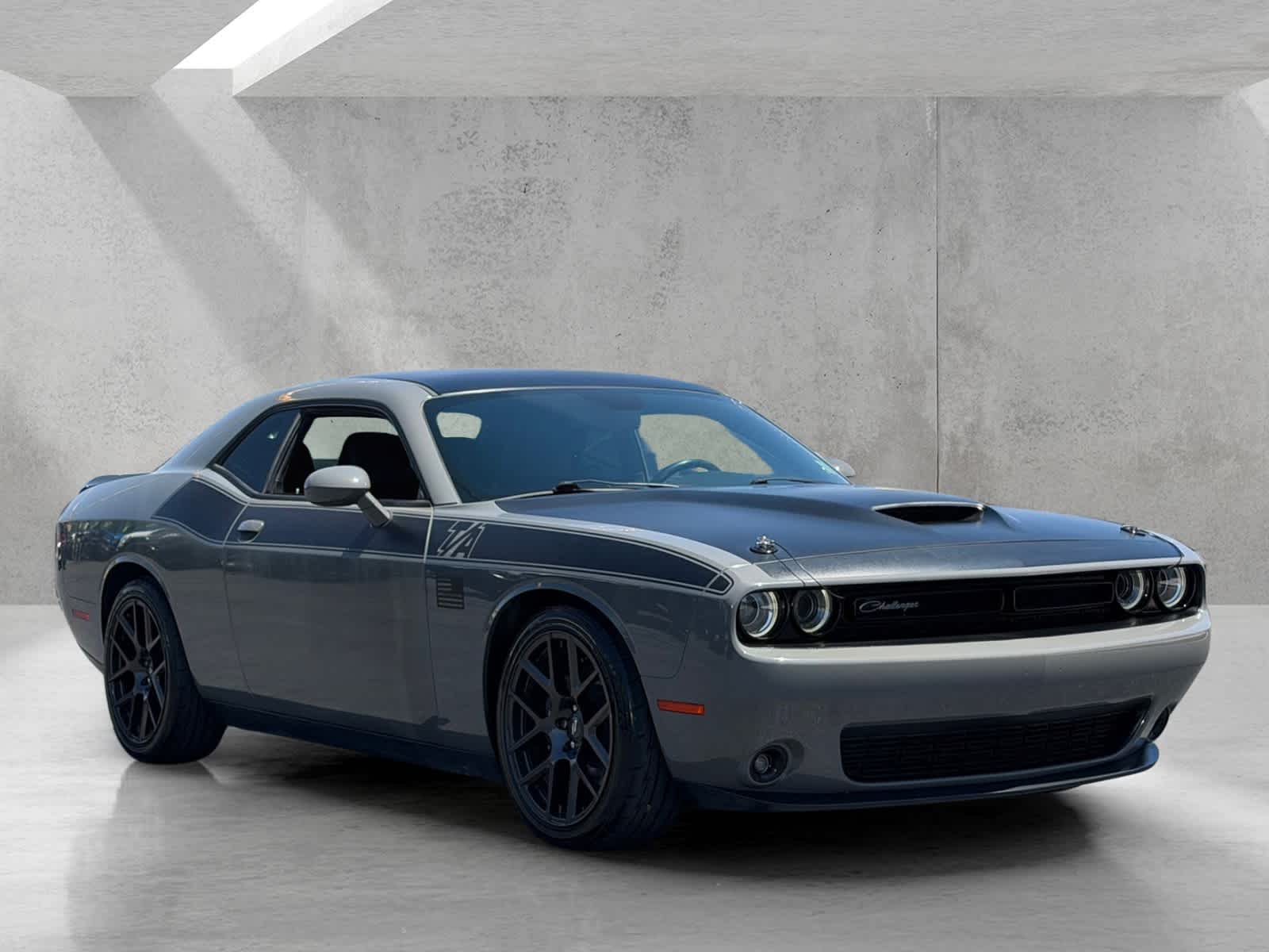 Thumbnail: 2018 Dodge Challenger - 7