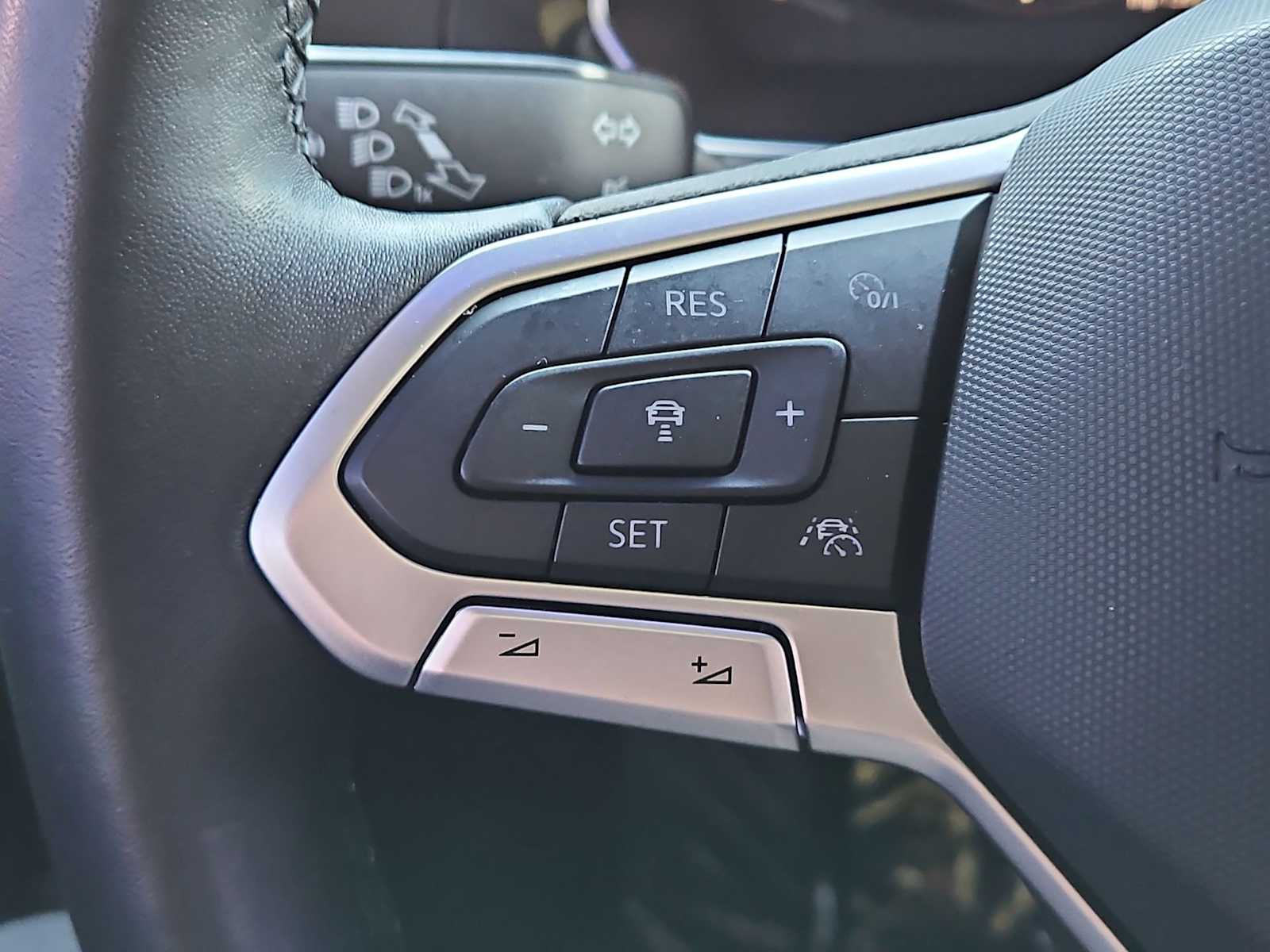 Thumbnail: 2023 Volkswagen Jetta - 24