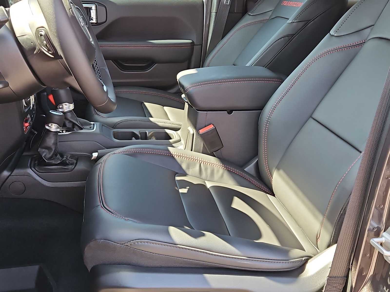 Thumbnail: 2025 Jeep Wrangler - 14