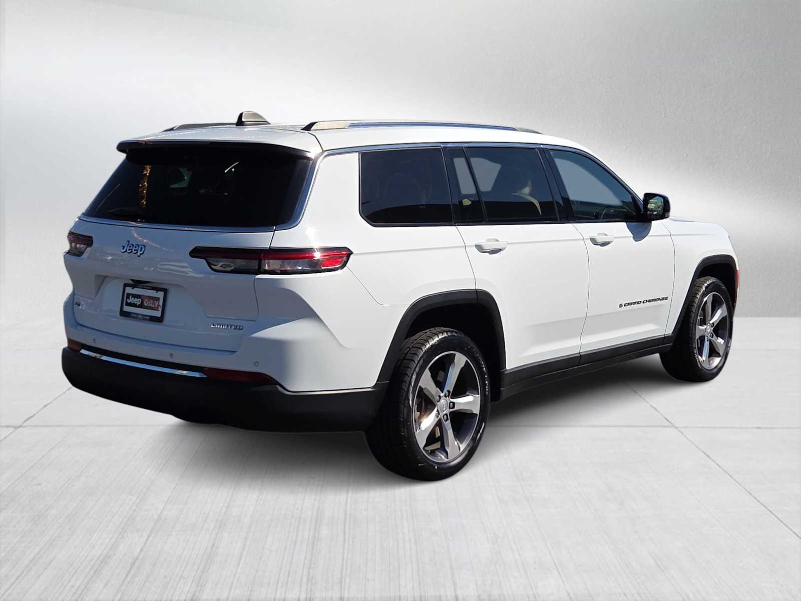 Thumbnail: 2021 Jeep Grand Cherokee L - 8