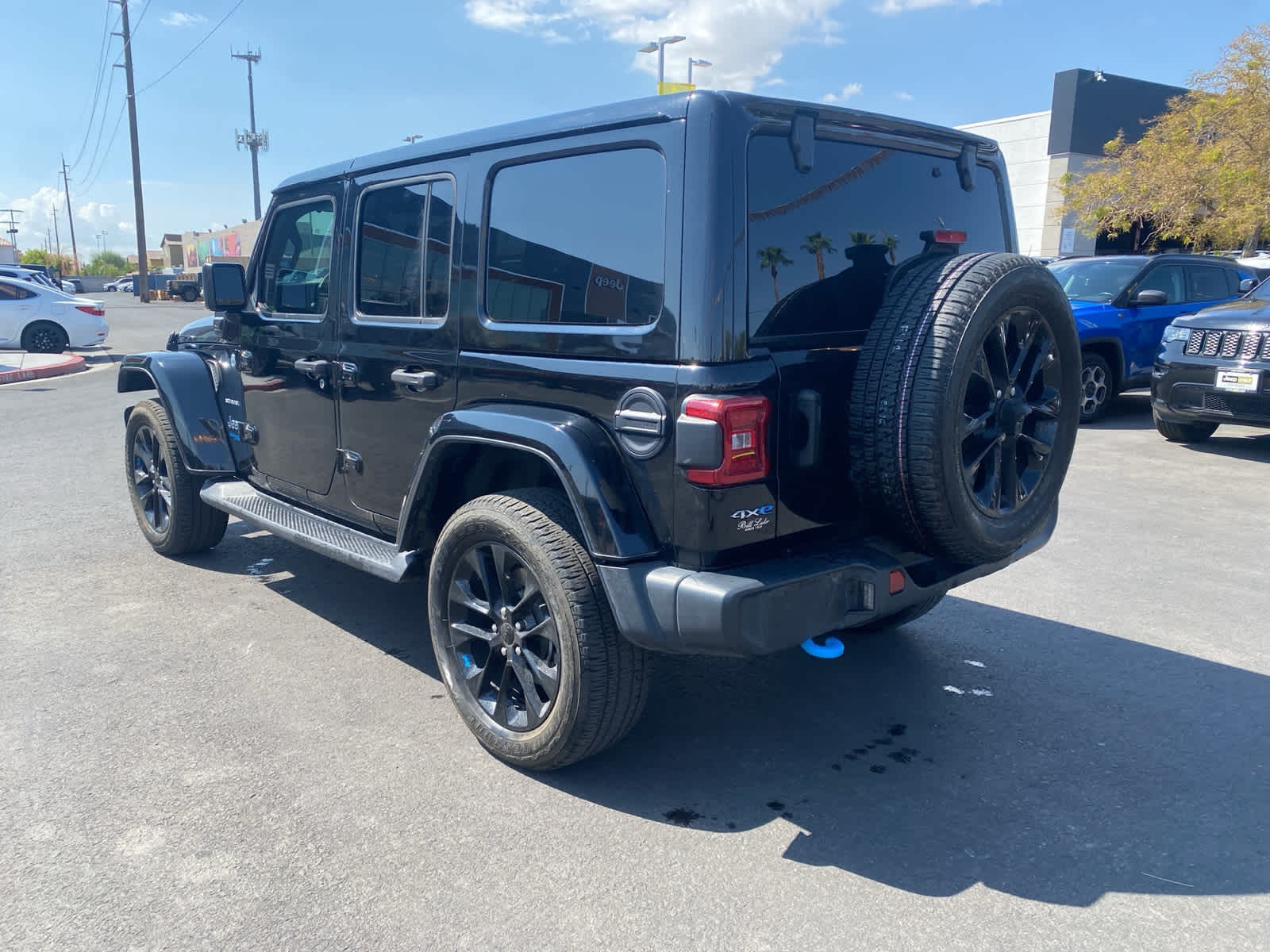 Thumbnail: 2022 Jeep Wrangler - 7