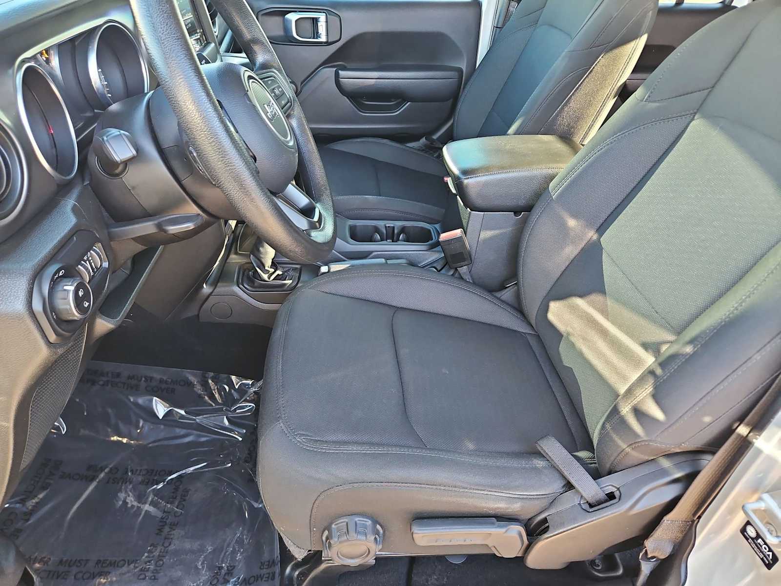 Thumbnail: 2022 Jeep Gladiator - 16