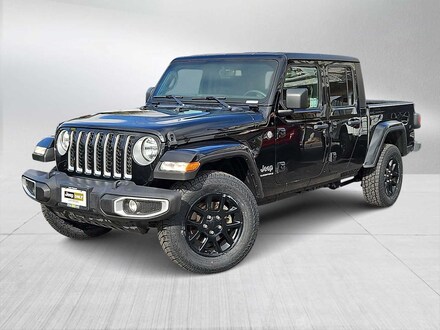 2023 Jeep Gladiator Overland Truck