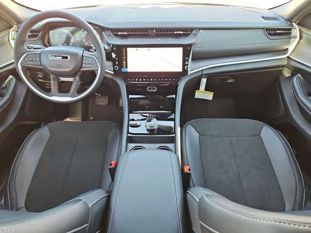 Thumbnail: 2026 Jeep Grand Cherokee - 15