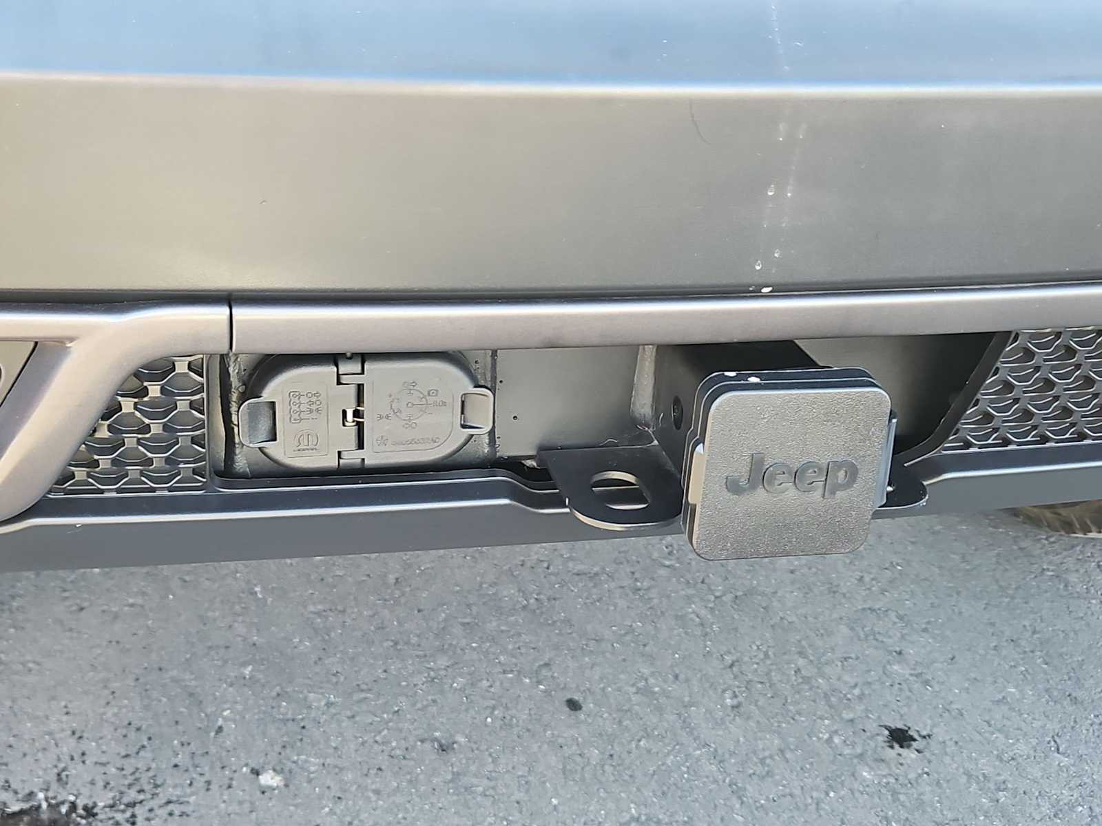 Thumbnail: 2022 Jeep Cherokee - 34