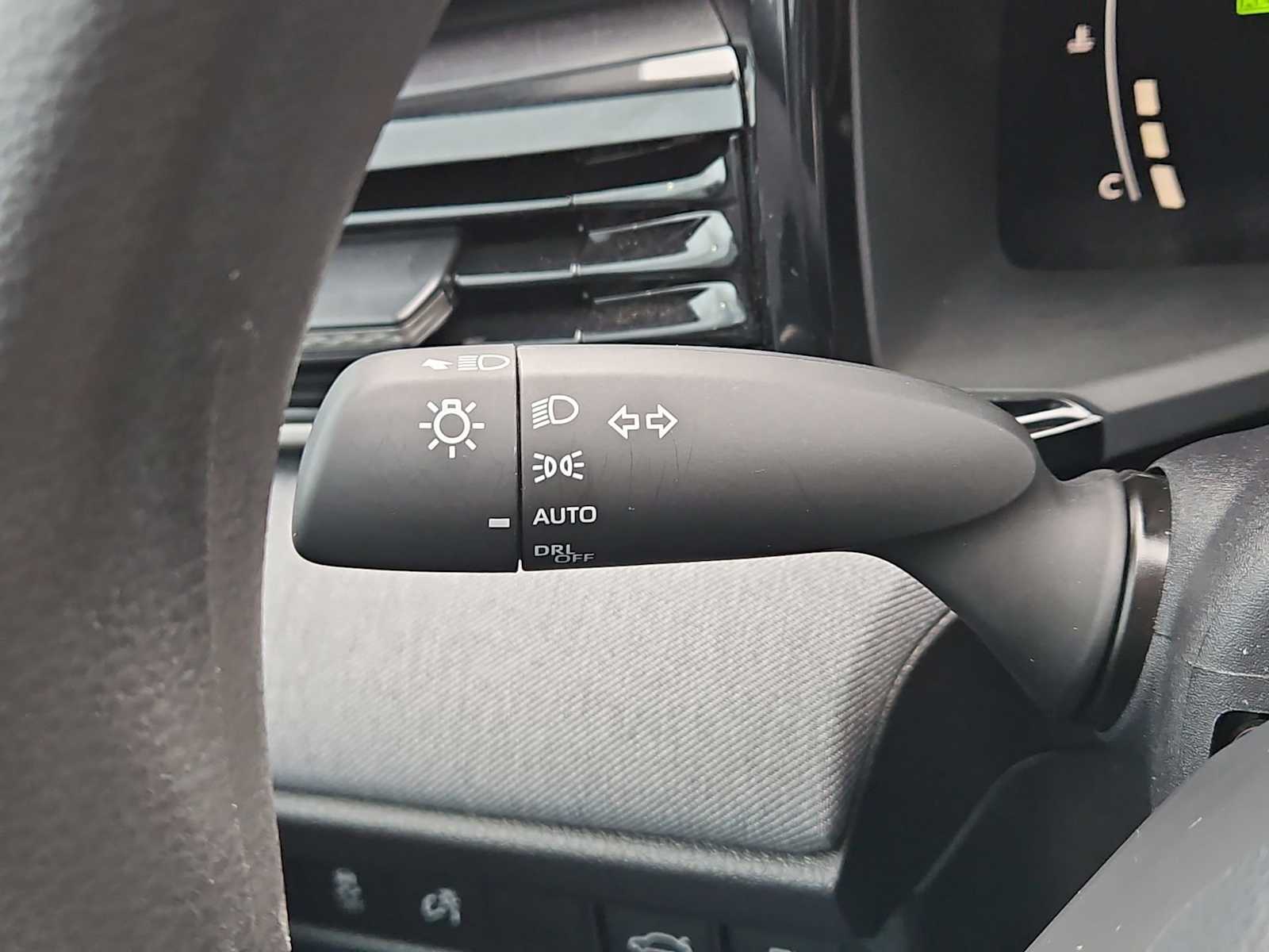 Thumbnail: 2025 Toyota Camry - 25