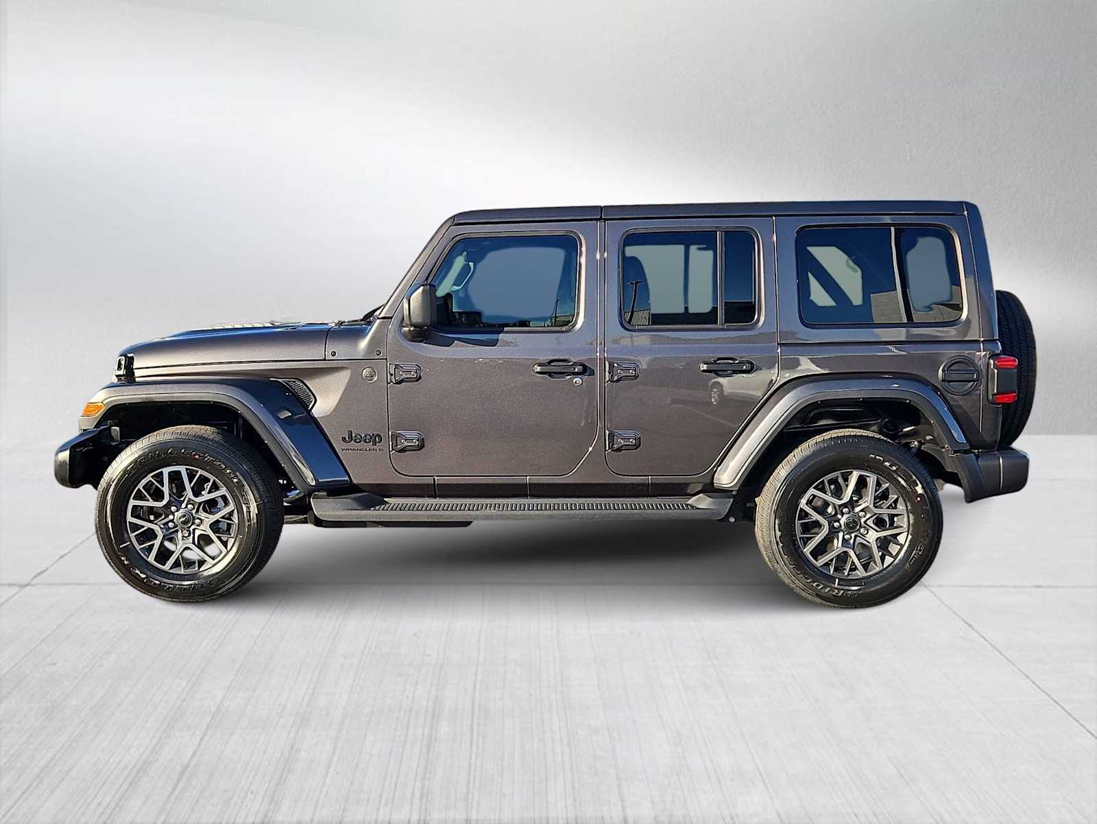 Thumbnail: 2026 Jeep Wrangler - 5