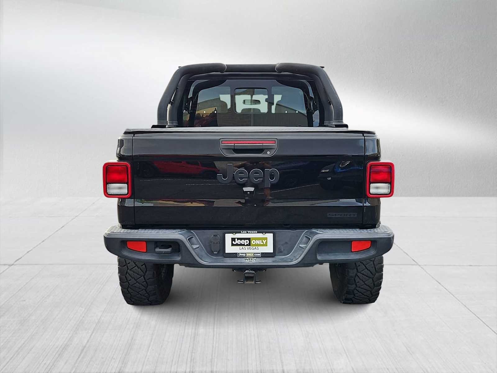 Thumbnail: 2021 Jeep Gladiator - 13