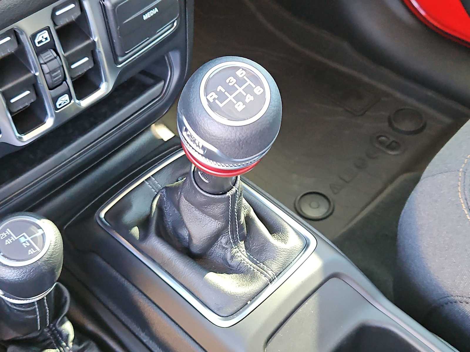 Thumbnail: 2025 Jeep Wrangler - 28