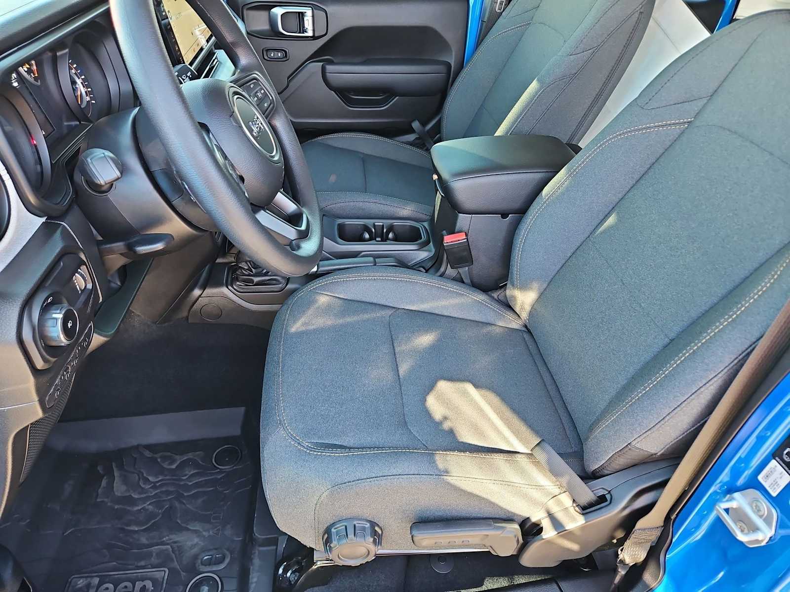 Thumbnail: 2026 Jeep Wrangler - 16