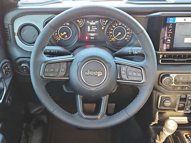 Thumbnail: 2026 Jeep Gladiator - 21
