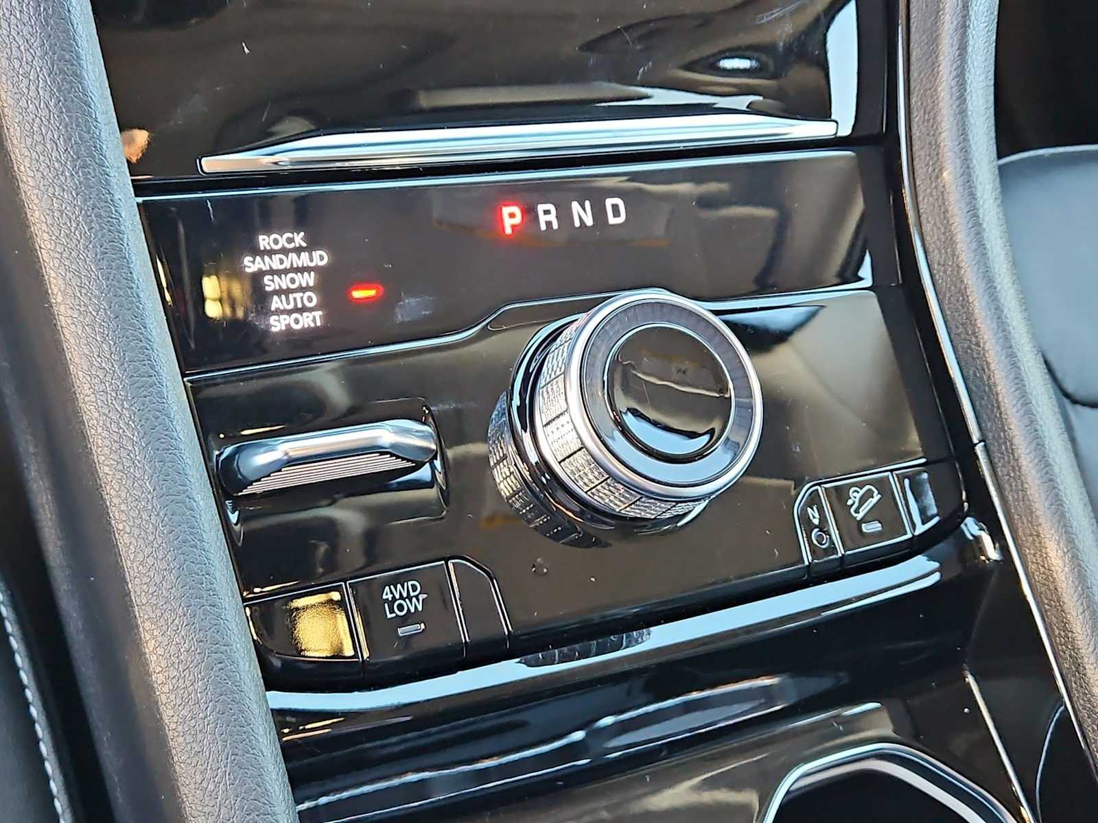 Thumbnail: 2022 Jeep Grand Cherokee - 34