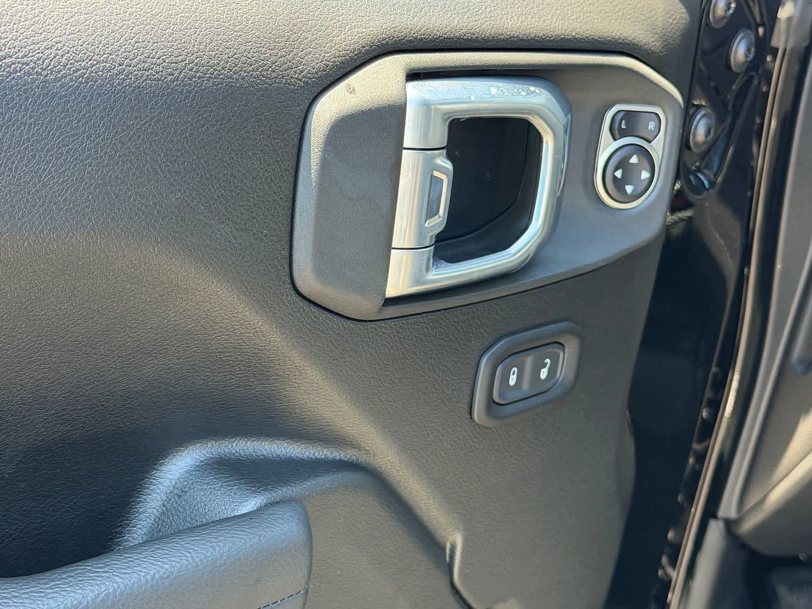 Thumbnail: 2026 Jeep Gladiator - 9