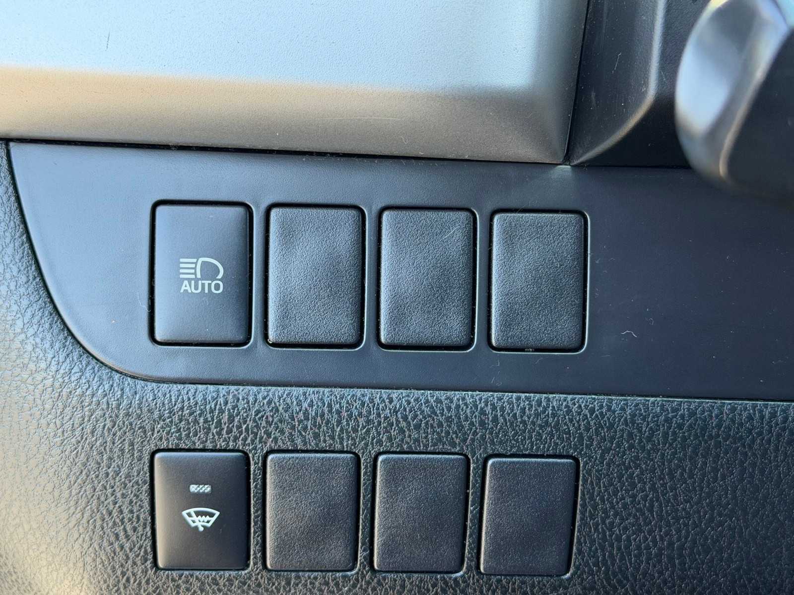 Thumbnail: 2019 Toyota Highlander - 11